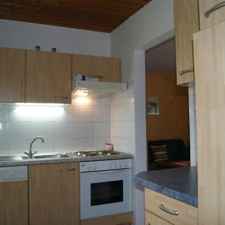 Ferienhaus Ferienhaus In Mit Terrasse, Grill Und Garten